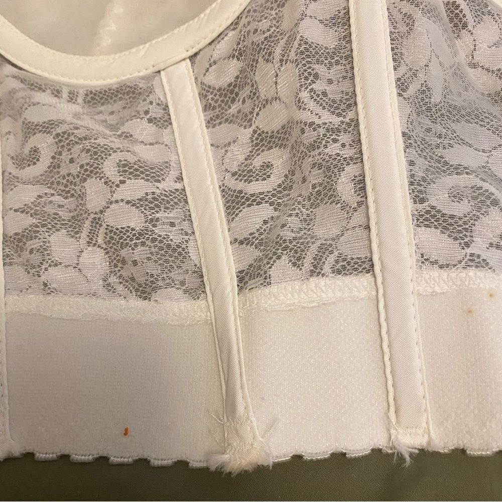 Vintage white Lacy bustier corset Strapless Bra - Picture 8 of 8